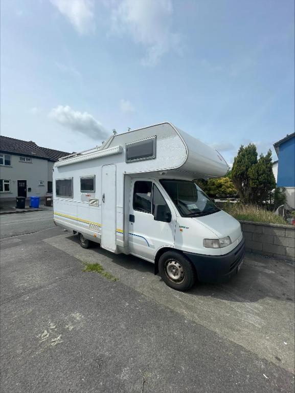 Hotel The Cosy Camper At Rockfield Park Galway Exterior foto